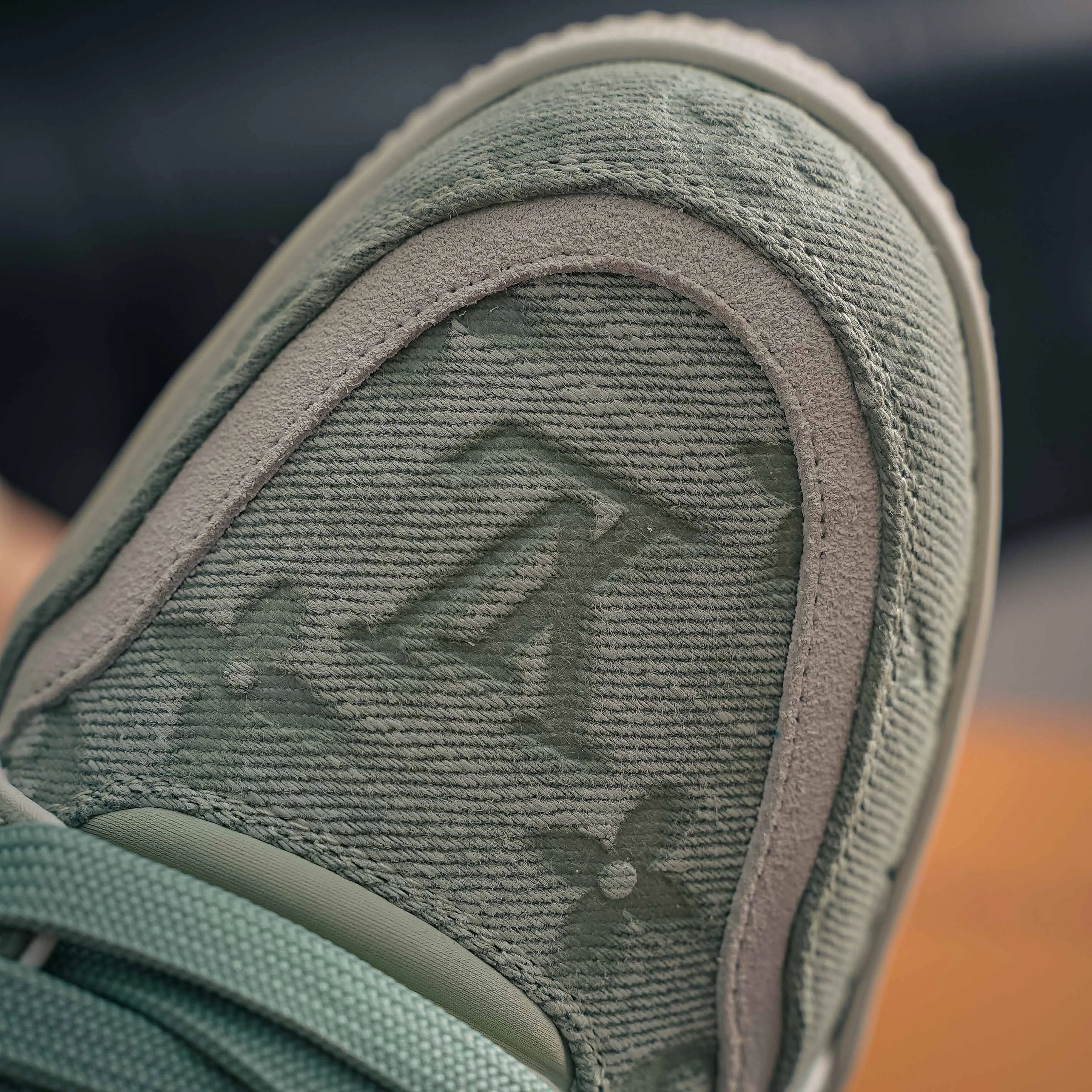 # LV tilted ， Shoes，Sneakers， Shoes，Skate Shoes~~ Sneakers， LV Shoes ， Cushioning TPU Vuitton ，